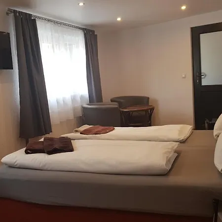 Nibelungen - - - Apartment *
