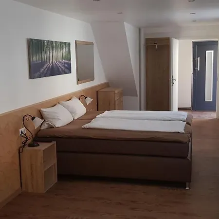 Nibelungen - - - Apartman *